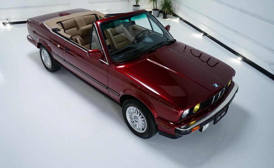  BMW 325i Convertible (Calypso Red) 1990 года  (фото 10 из 190)